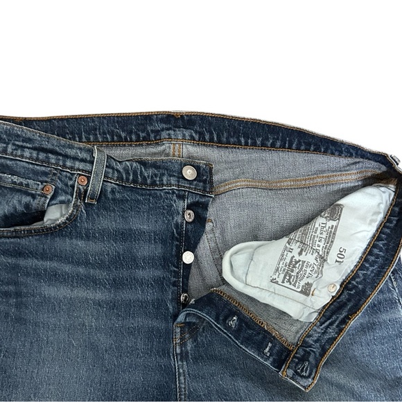 Levi's Women's Straight Leg Blue Jeans - Picture 4 of 6